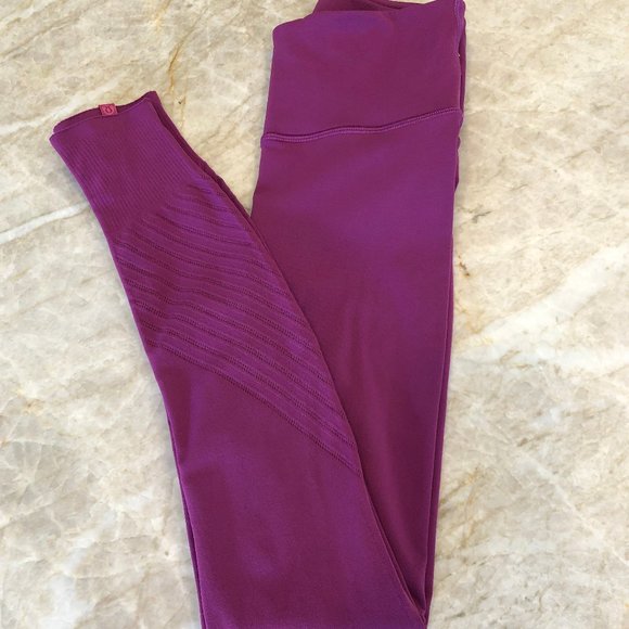 lululemon athletica Pants - Rare Lululemon Enlighten Leggings